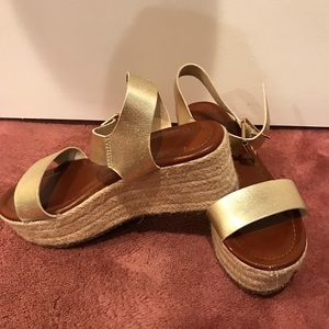 Espadrille platform sandals